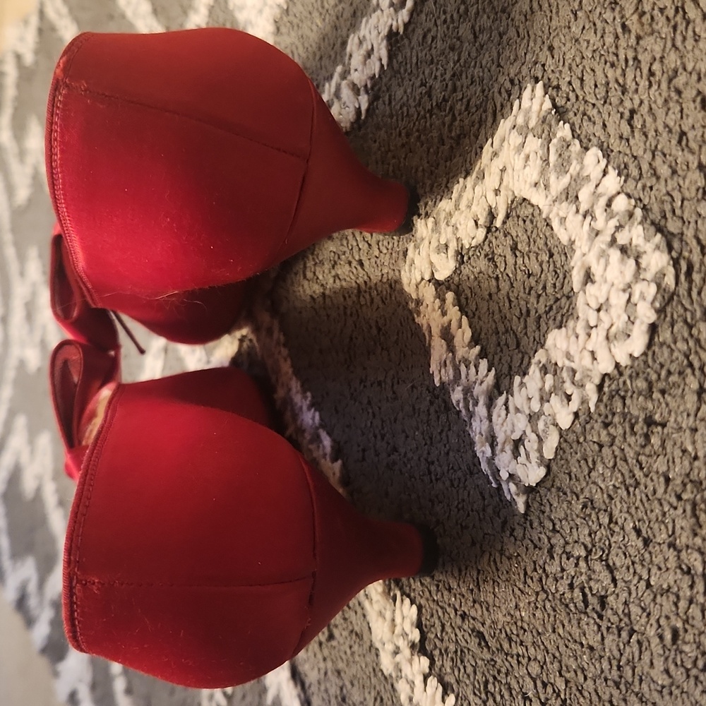 'Ruby Red Slipper' Vibes! - image 6